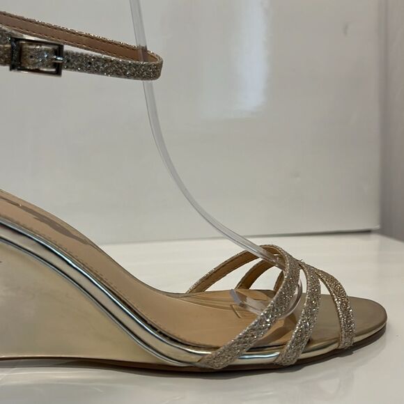 Badgley Mischka “Jewel”‎ Gold Wedge Heel Strappy Sandals Shoes Size 9 - Picture 7 of 14